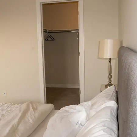 Beautiful Room With Private Bathroom Ottawa Exterior photo